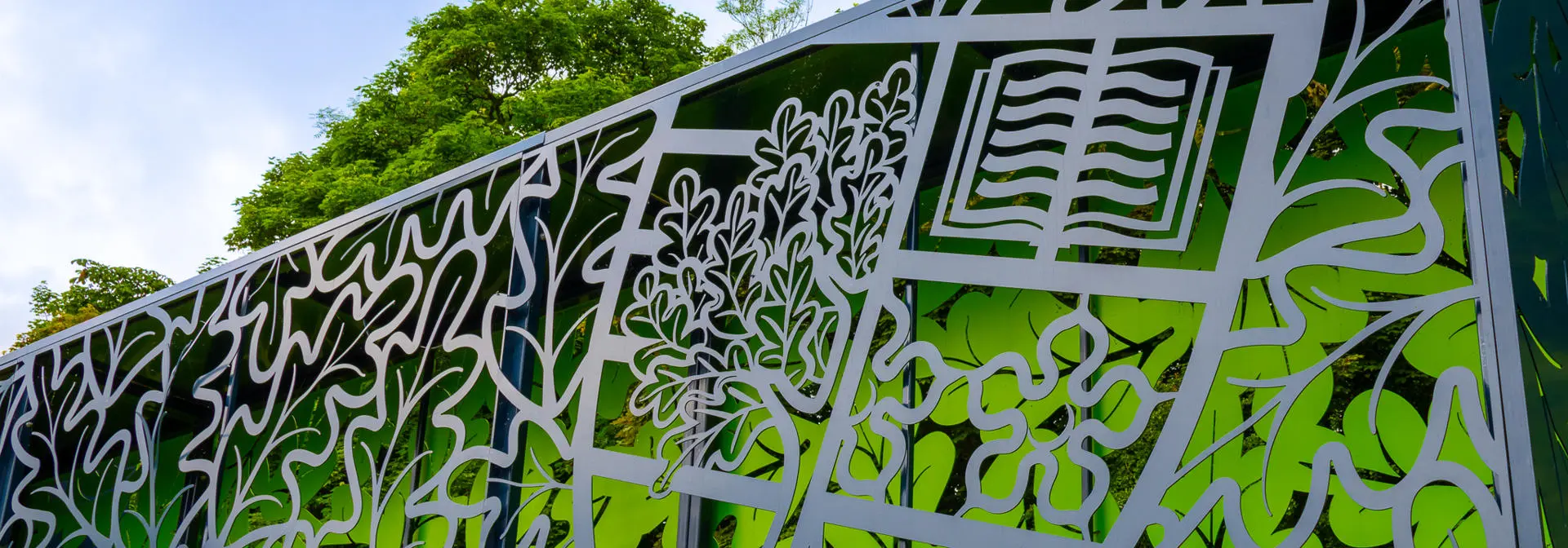 Edinburgh campus exterior HWU sign