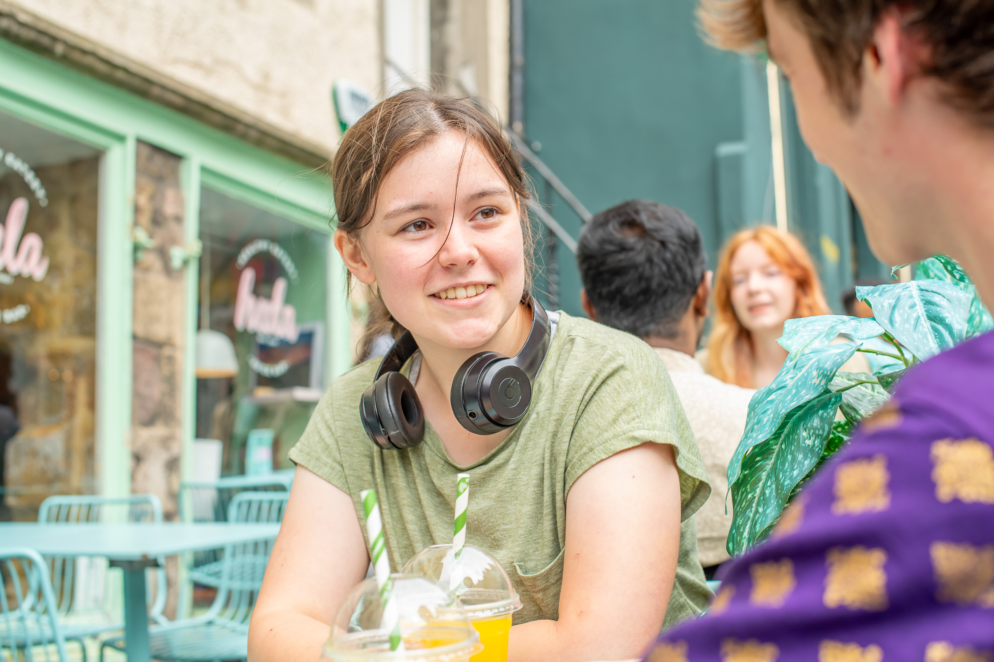 HWU-14032-students-cockburn-st-closeup